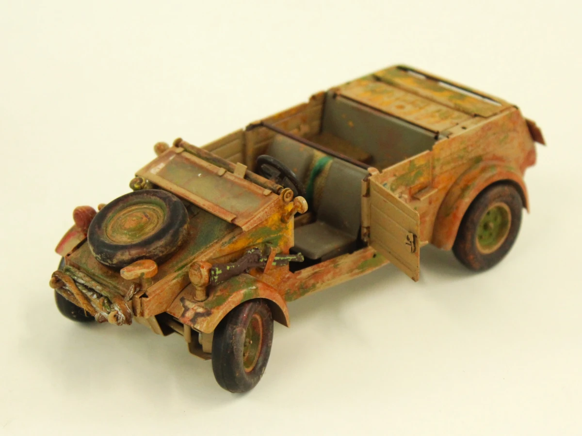 Lot militaire modelauto's en soldaat - foto 2
