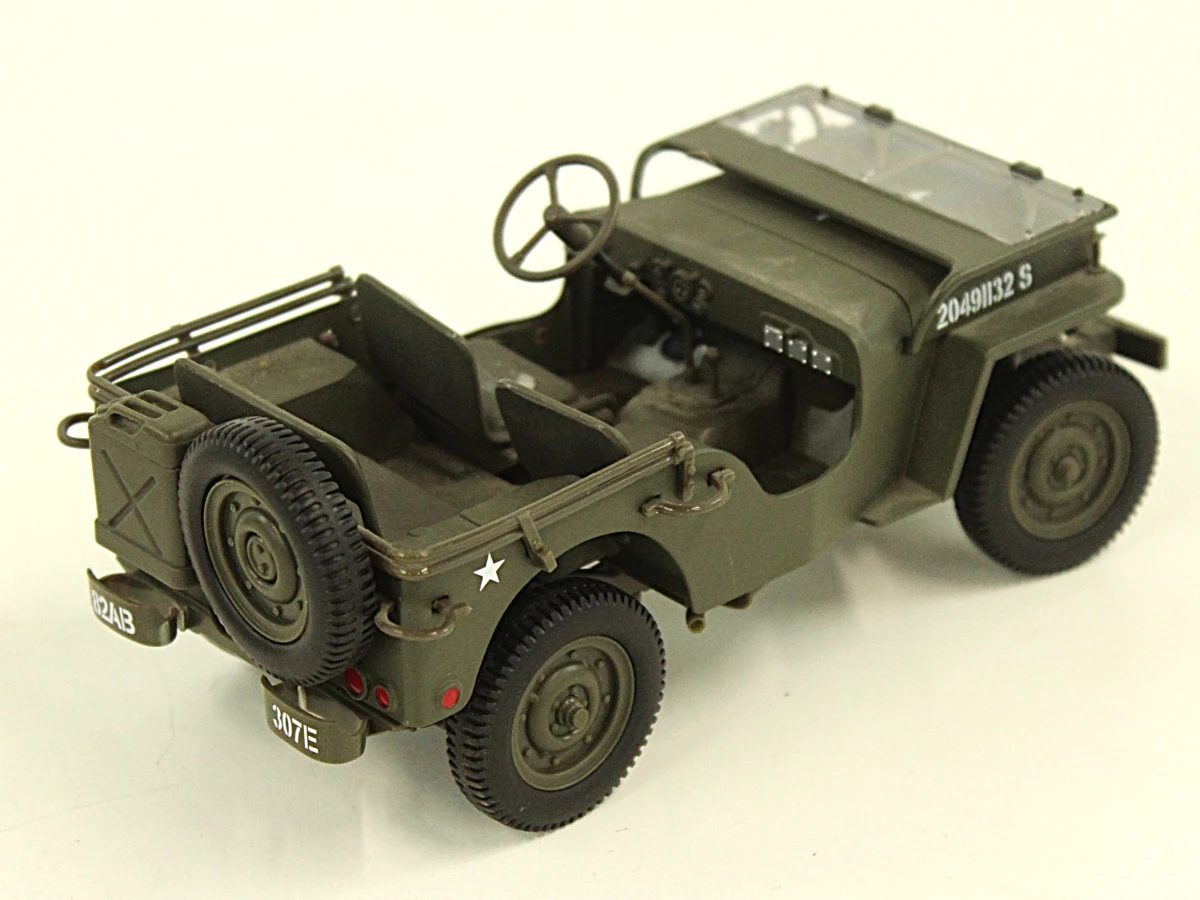 Lot militaire modelauto's en soldaat - foto 5