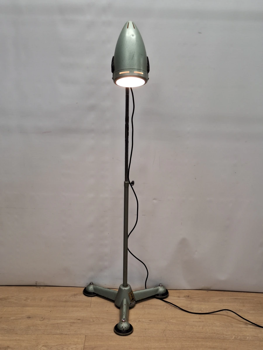 Origial Hanau vintage industriële vloerlamp – voormalig Deutsche Bundeswehr - foto 9