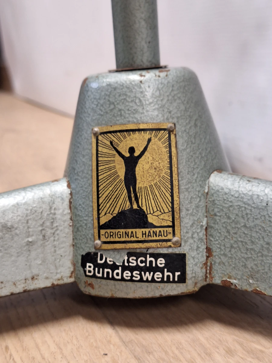 Origial Hanau vintage industriële vloerlamp – voormalig Deutsche Bundeswehr - foto 16