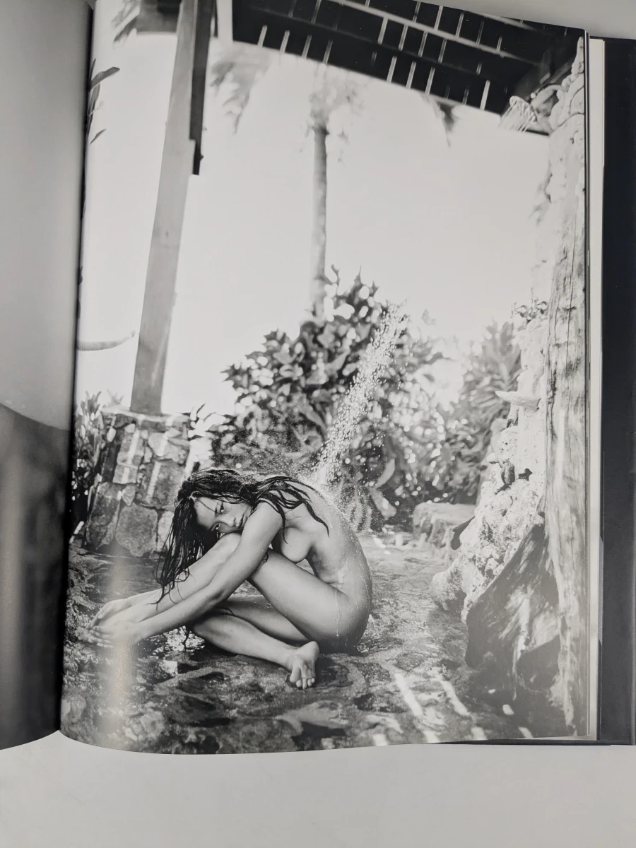 Fotoboek Angels van Russell James met naaktfotografie (Engelse versie) - foto 7