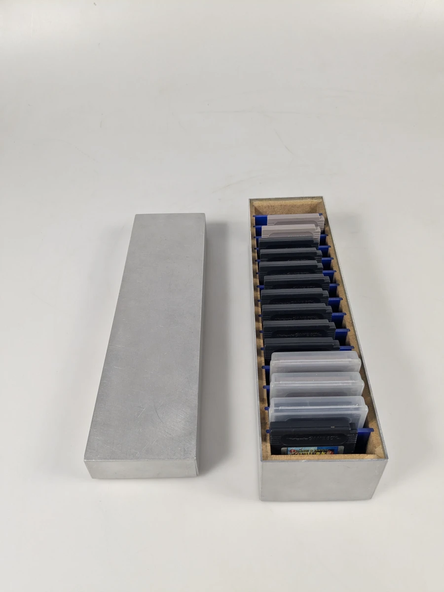 Set van 14 Game Boy spelcartridges in metalen opbergdoos - foto 3
