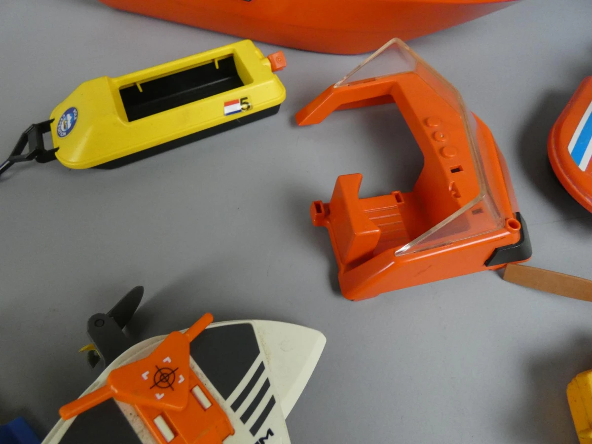Verzameling vintage Playmobil boten en watersportaccessoires - foto 5