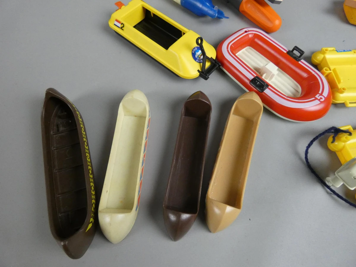 Verzameling vintage Playmobil boten en watersportaccessoires - foto 3