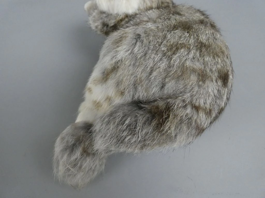Pluche liggende kat decoratie - foto 3