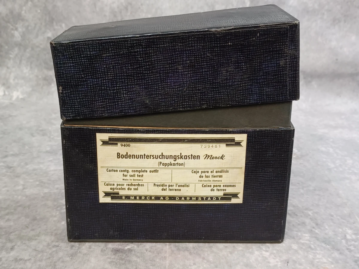 Uitgebreide en historische medische dokterset met Original Record instrumentendoos, diagnostische instrumenten en medicijnblikken - foto 34