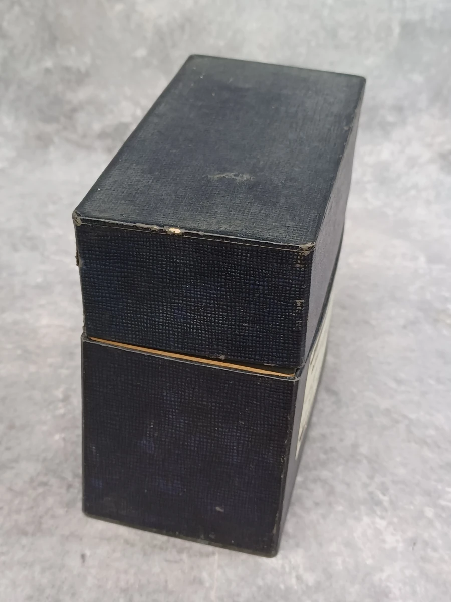 Uitgebreide en historische medische dokterset met Original Record instrumentendoos, diagnostische instrumenten en medicijnblikken - foto 35
