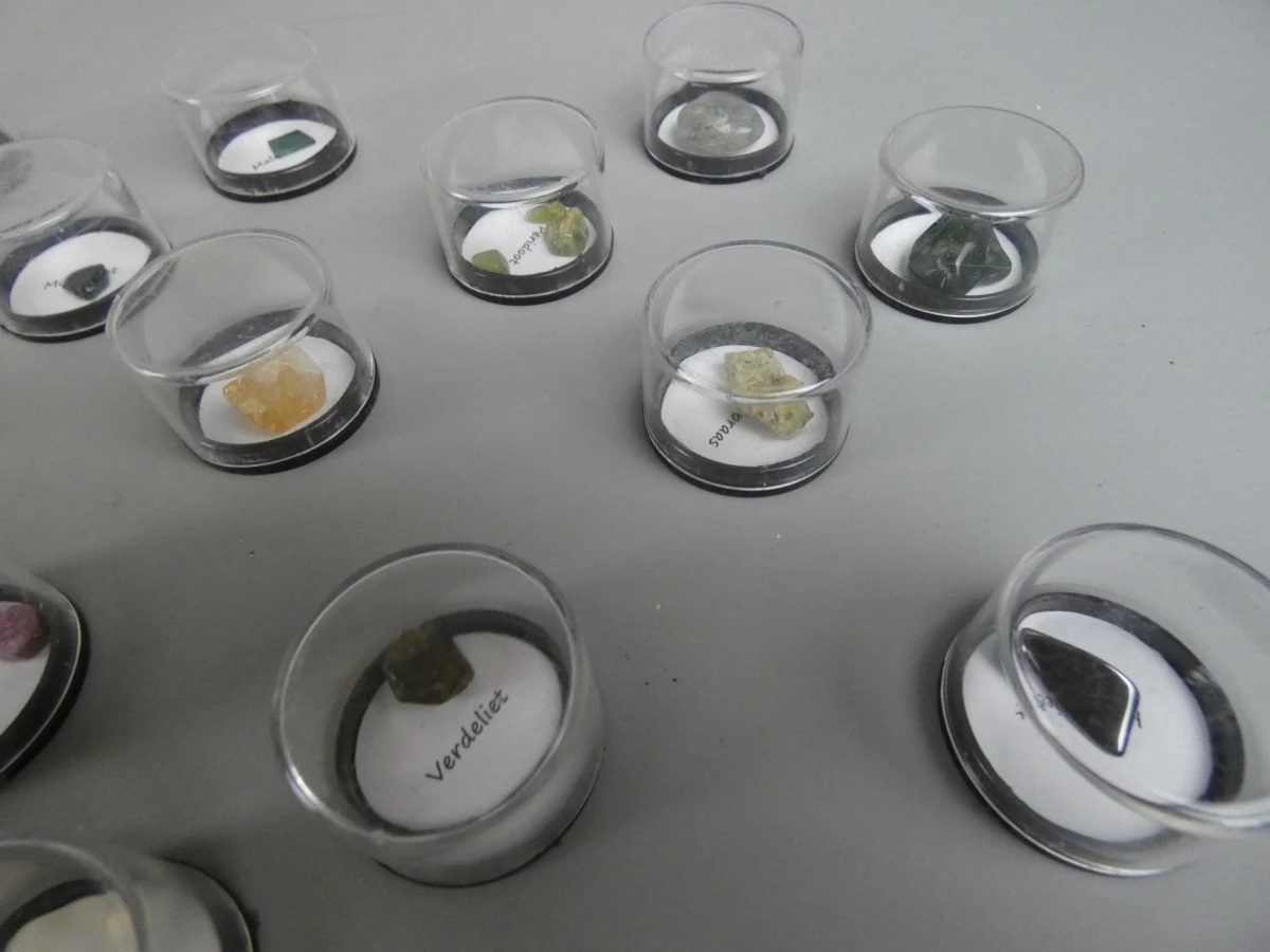 Mini Mineralen- en edelstenenverzameling - foto 5