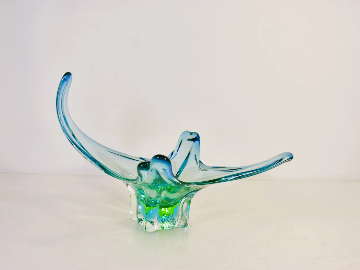 Mid-century glazen schaal in Murano-stijl met uv-fluorescentie - foto 3