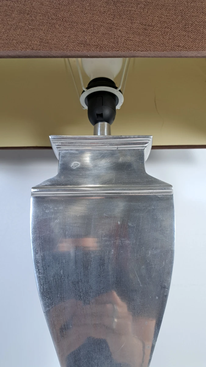 Tafellamp met metalen (aluminium) voet en bruine kap - foto 4
