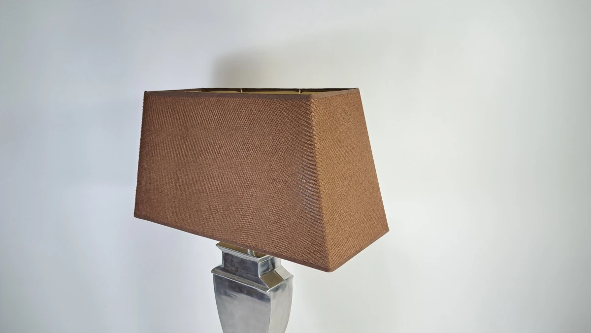 Tafellamp met metalen (aluminium) voet en bruine kap - foto 9