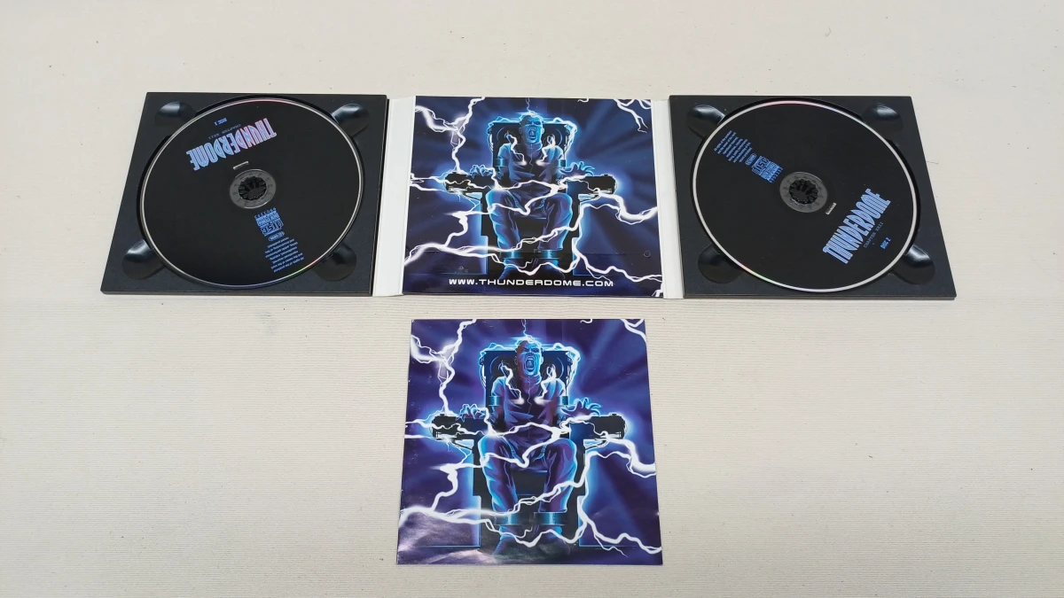 Thunderdome Chapter XXII dubbel-cd met booklet - foto 2