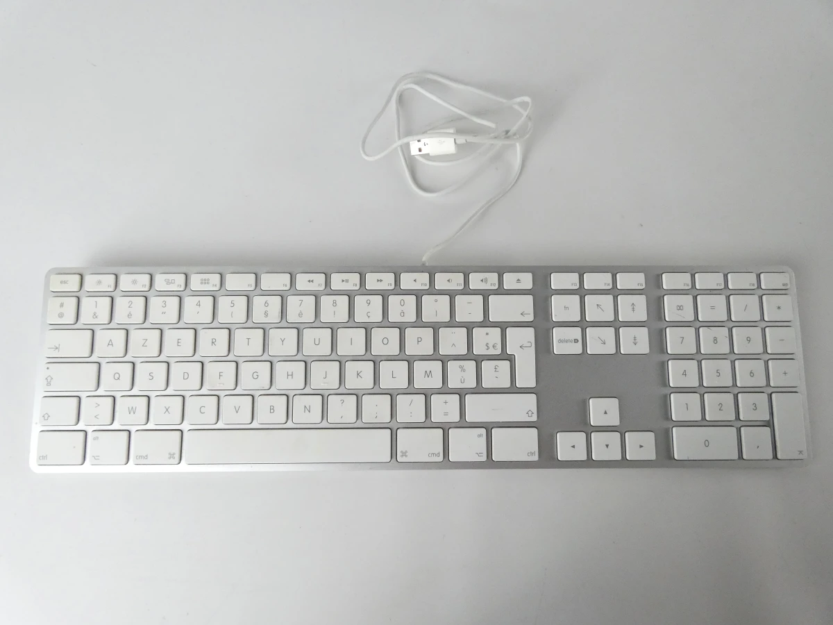 Apple iMac 21.5-inch(A1311) met toetsenbord, muis en Lightning USB-kabel - foto 6