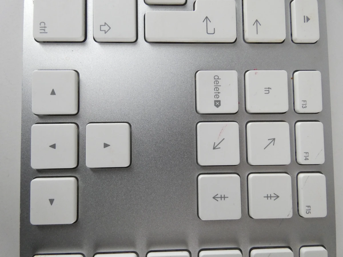 Apple iMac 21.5-inch(A1311) met toetsenbord, muis en Lightning USB-kabel - foto 8