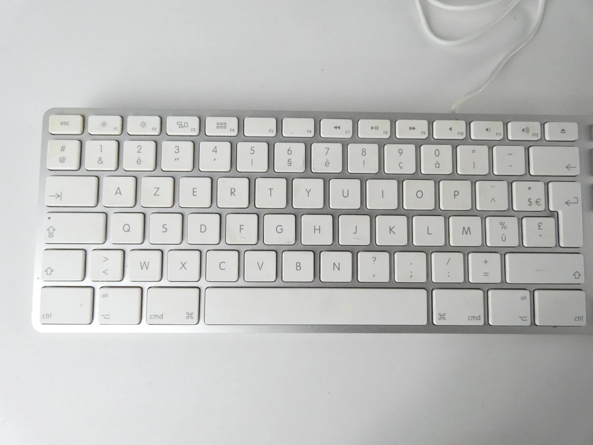 Apple iMac 21.5-inch(A1311) met toetsenbord, muis en Lightning USB-kabel - foto 9