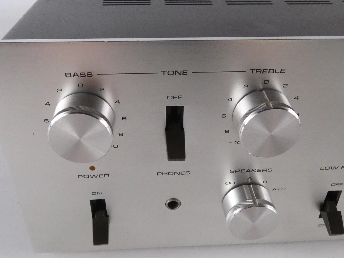 Sanyo stereo voorversterker DCA 1001A - foto 5
