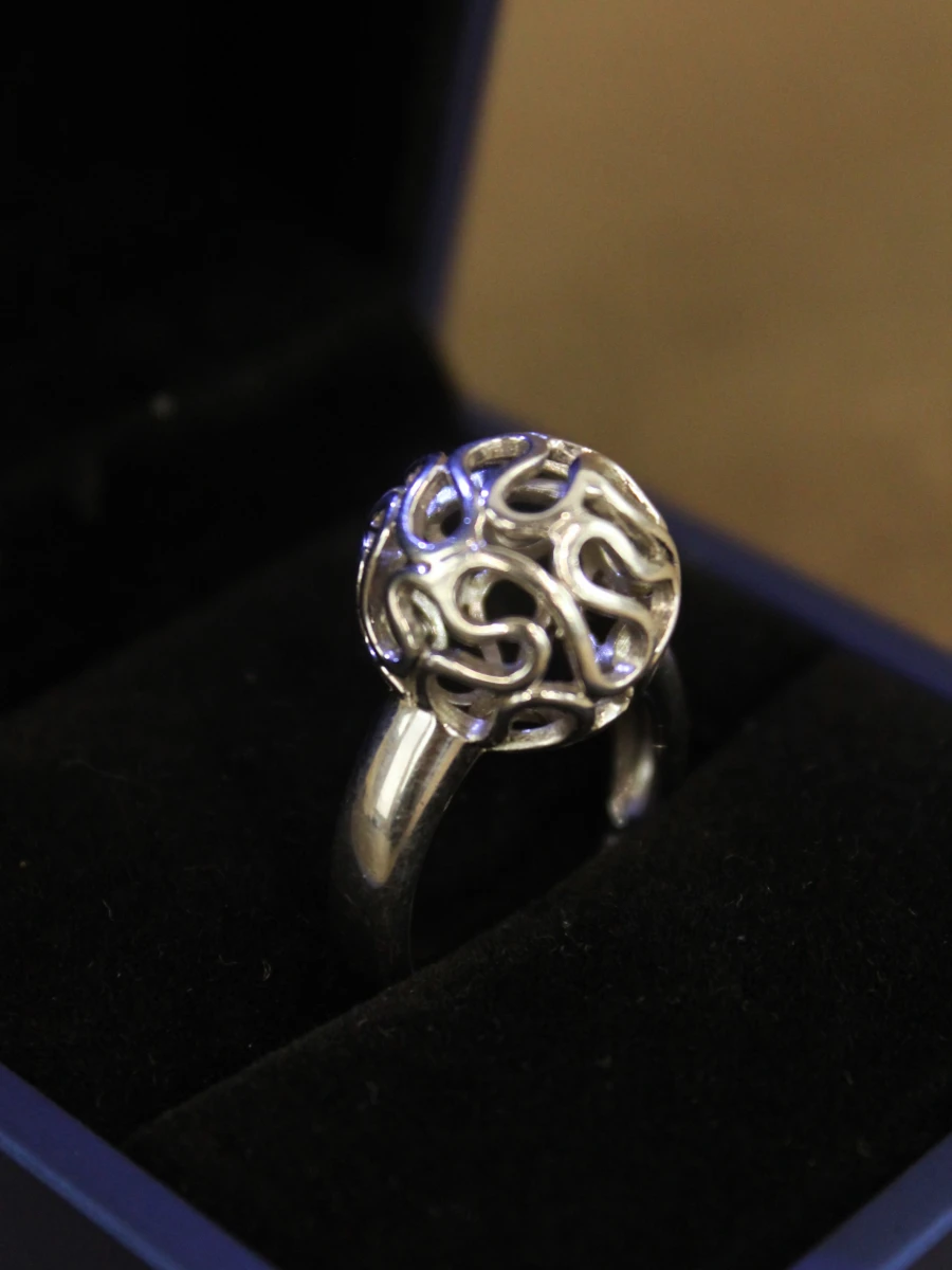 Sterling zilveren ring met opengewerkt bolvormig ontwerp - foto 3