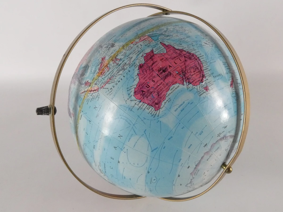 Vintage wereldbol op houten standaard - foto 6