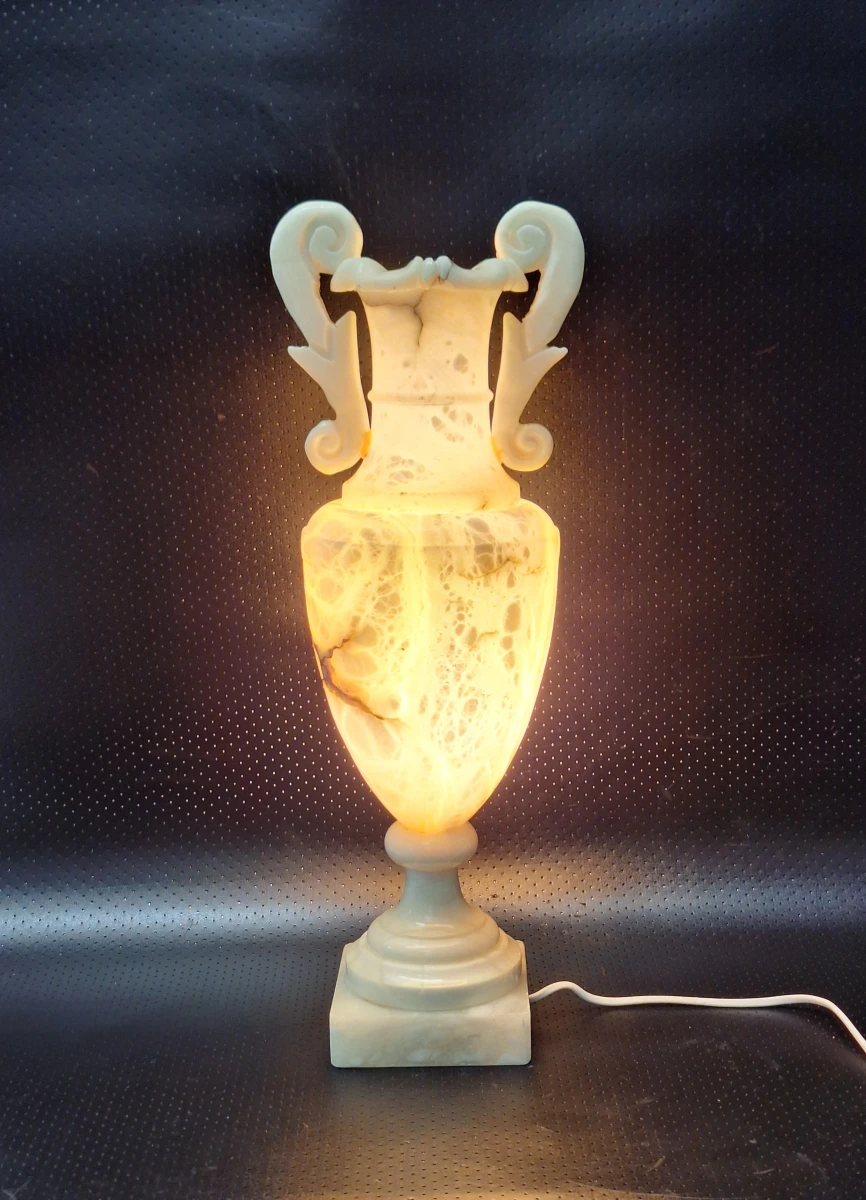 Imposante neoklassieke albasten urnlamp - klassieke amforavorm, ca. 1930–1950 - foto 3