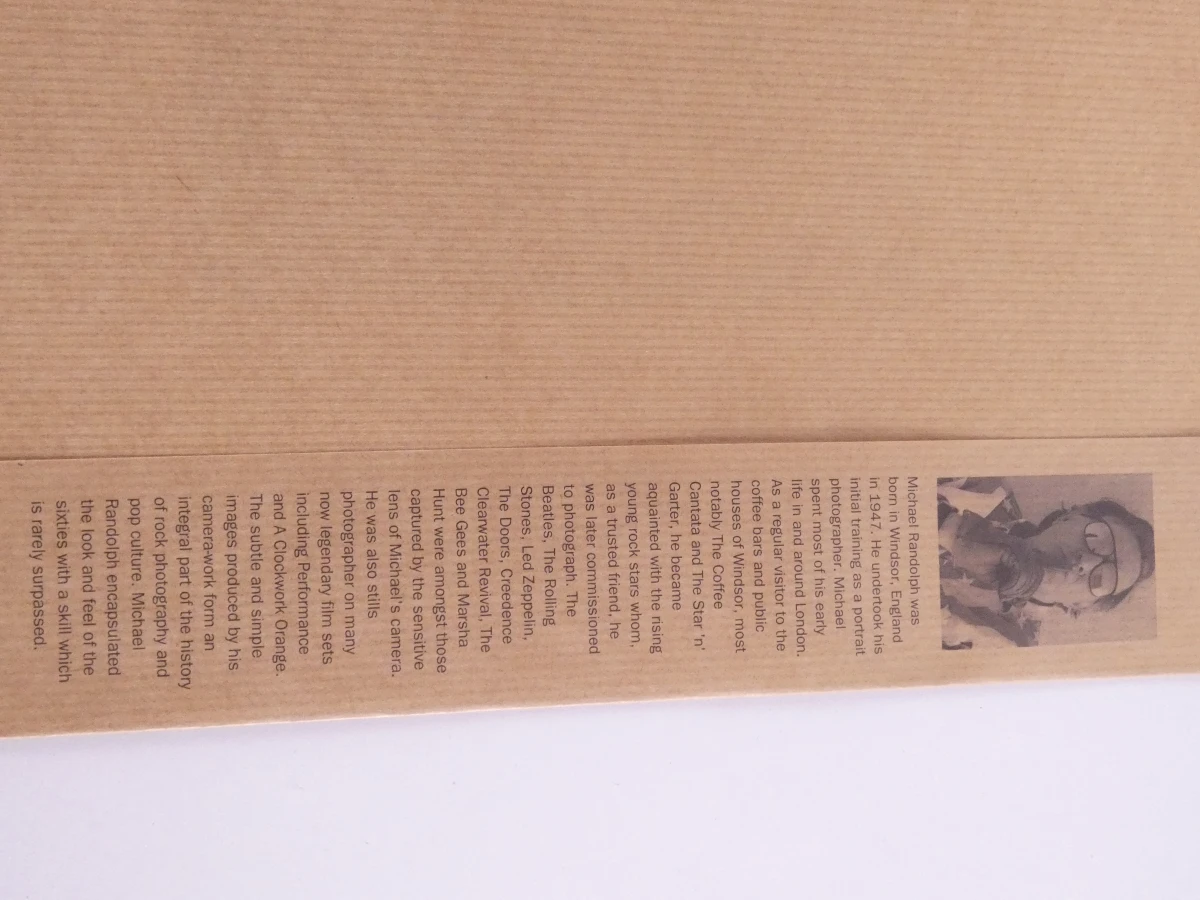 Boek Robert Plant Through The Mirror met foto's en tekst - foto 6