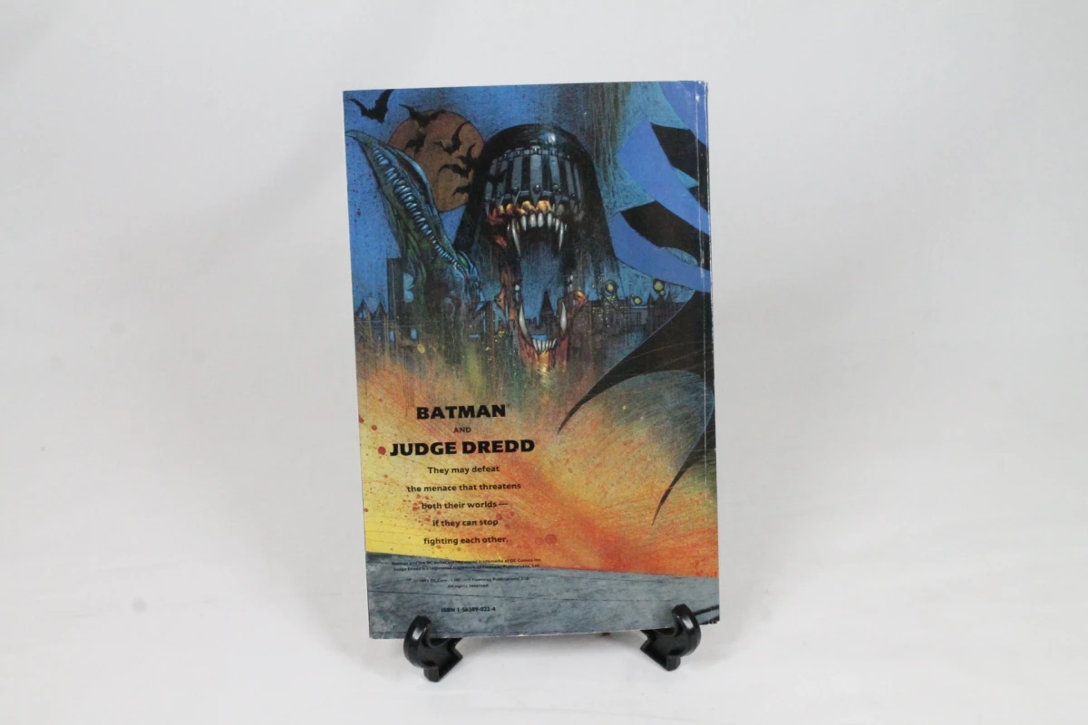 Stripboek: Batman Judge Dredd - Judgment on Gotham - foto 2