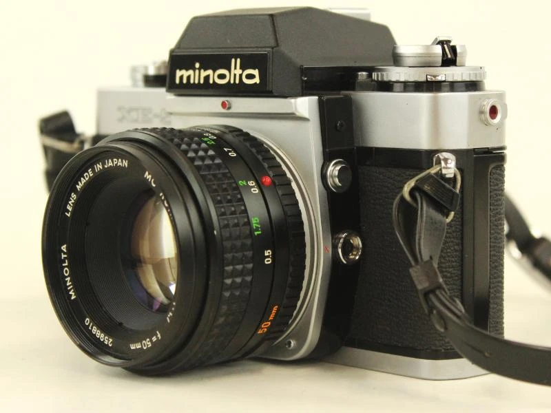 Minolta XE-5 Spiegelreflexcamera met MC Rokkor-PF 50mm f/1.7 Lens