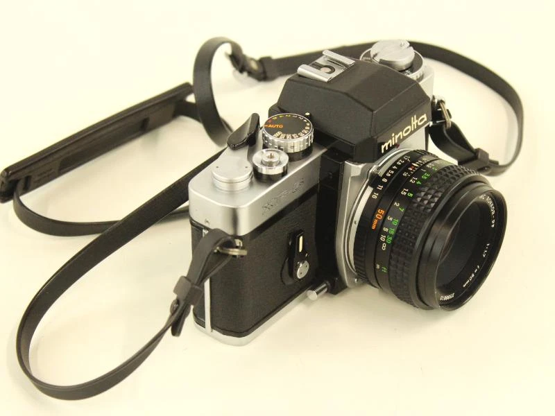 Minolta XE-5 Spiegelreflexcamera met MC Rokkor-PF 50mm f/1.7 Lens