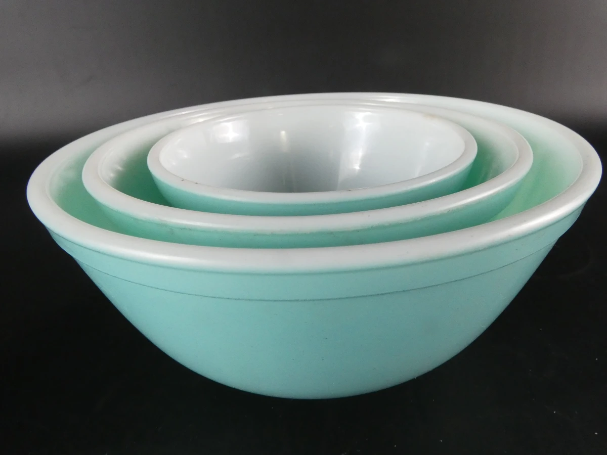 Set vintage Pyrex mengkommen en ovenschaal in turquoise - foto 3