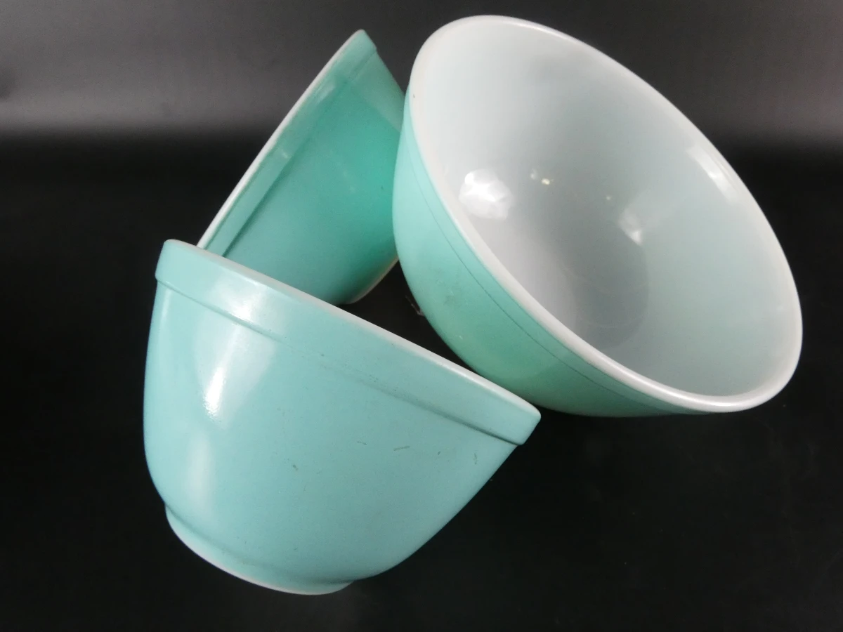 Set vintage Pyrex mengkommen en ovenschaal in turquoise - foto 4
