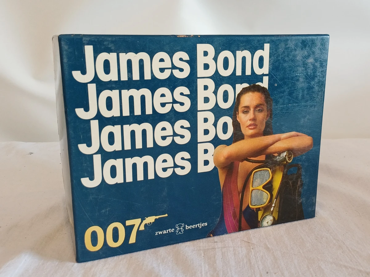 Collectie James Bond boeken in doos - foto 4