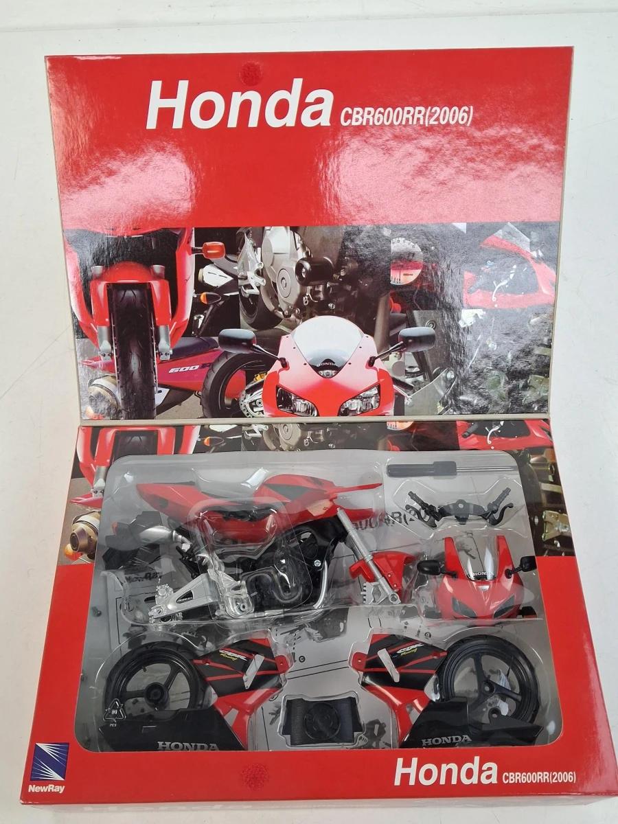 Twee miniatuur motorfiets modelbouwdozen - foto 2