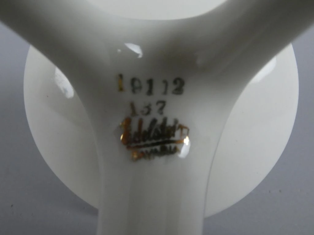 Vintage porseleinen kandelaar met gouden rand en decoratie - foto 3