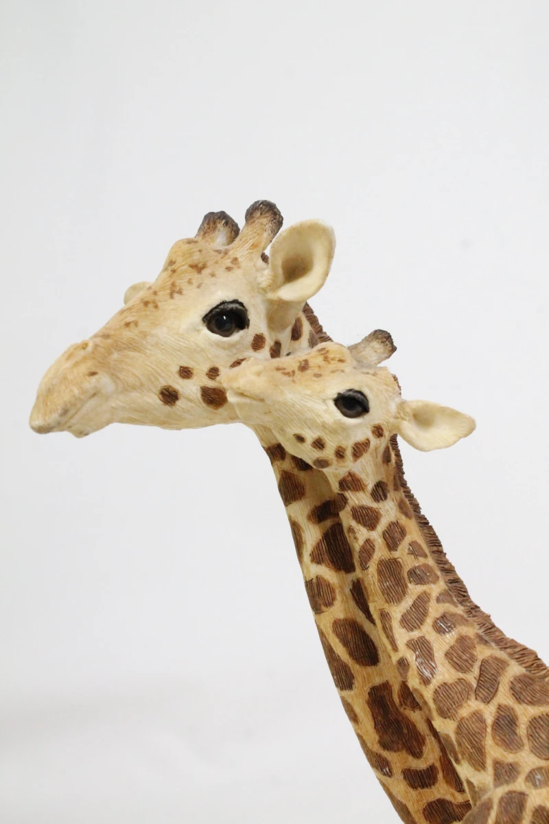 Decoratief polystone giraffenbeeldje - foto 6