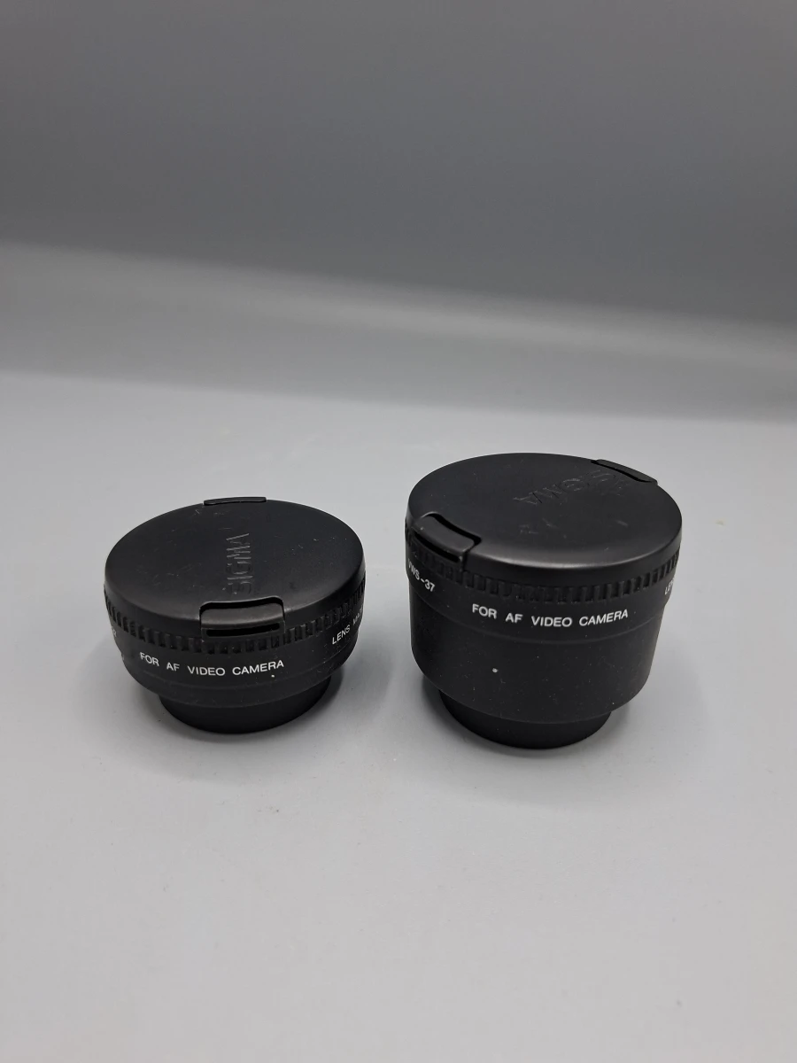 Vintage Sigma Video Converter Set (Tele x1.5 VTS-37 & Wide x0.5 VWS-37) – Inclusief Luxe Opbergtas! – kavel bij De Kringwinkel, Waardamme
