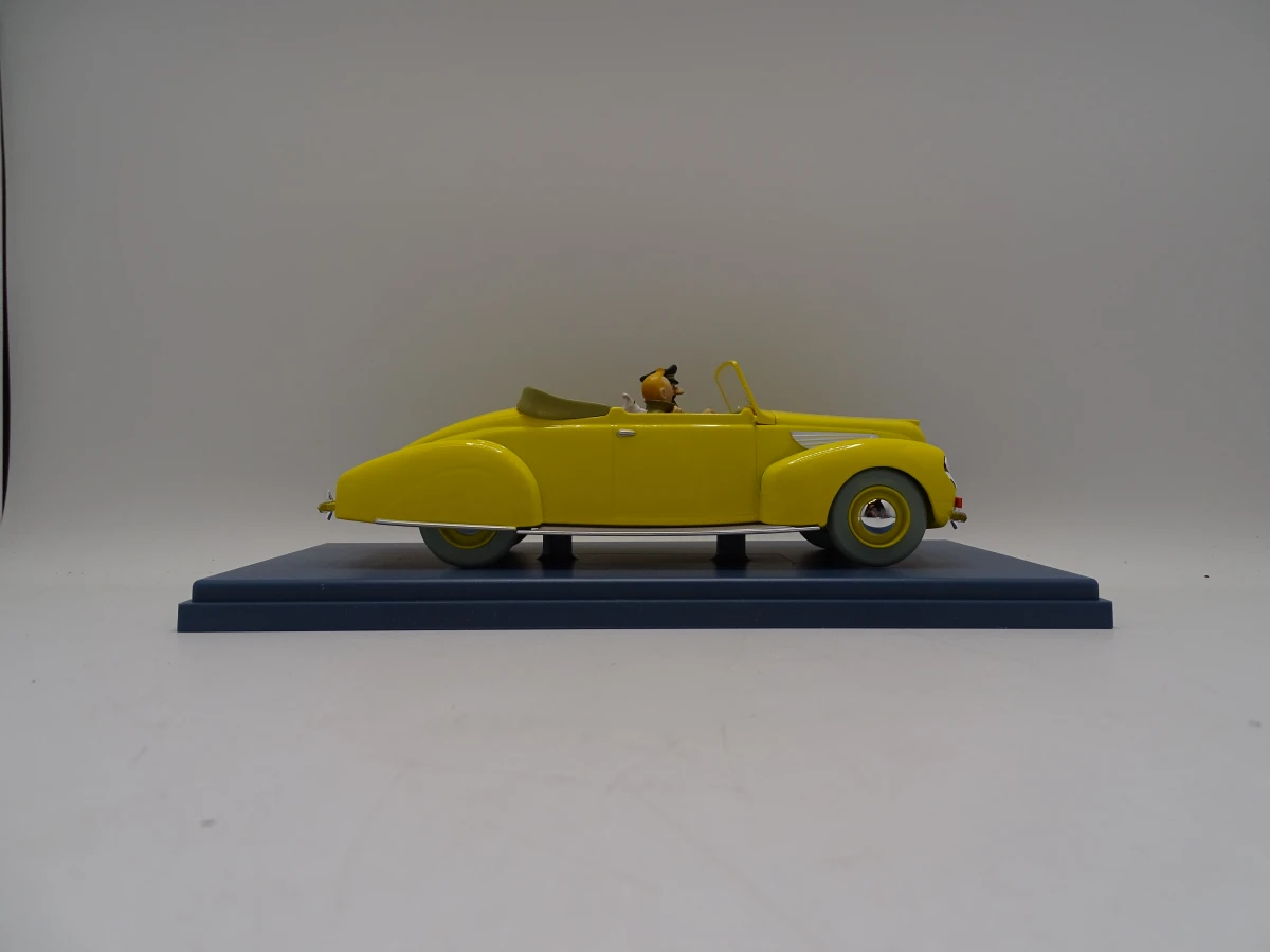 Set van 2 Tintin modelauto's in vitrinekast - foto 9