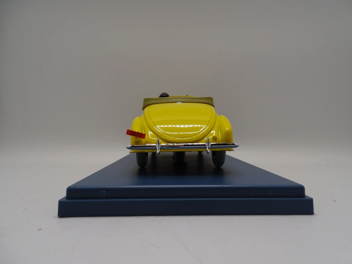 Set van 2 Tintin modelauto's in vitrinekast - foto 10