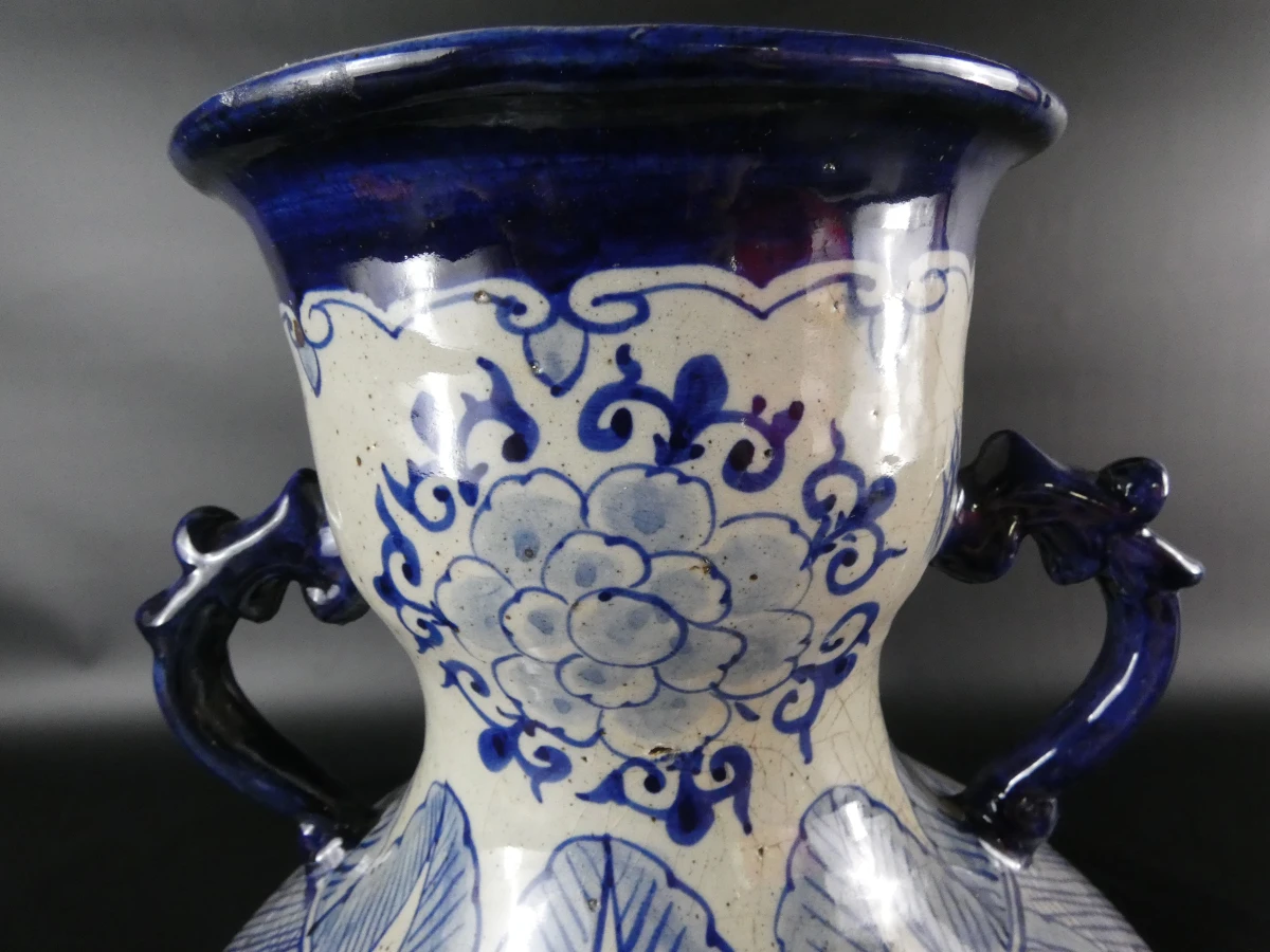 Karaktervolle Chinese blauw-witte 'Nanking' drakenvaas (ca 1900) - foto 3