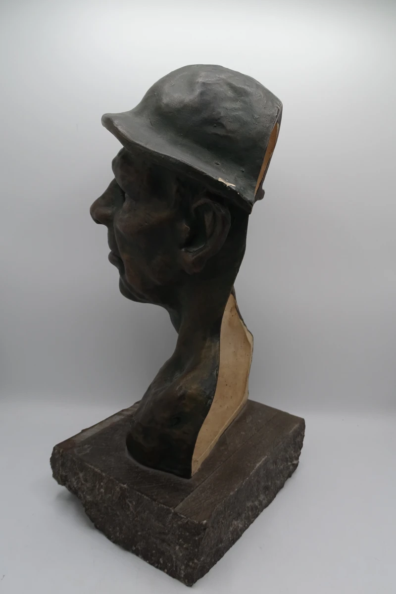 terra-cotta buste van S. Hublet - foto 10
