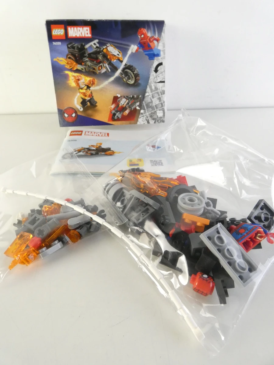 Set van diverse LEGO bouwsets met instructies - foto 8
