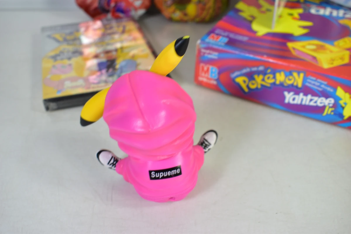 Grote gemengde Pokémon-verzameling met spellen, knuffels en verzamelitems - foto 10