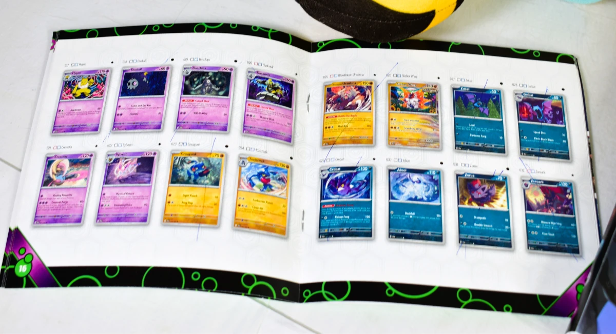 Grote gemengde Pokémon-verzameling met spellen, knuffels en verzamelitems - foto 8