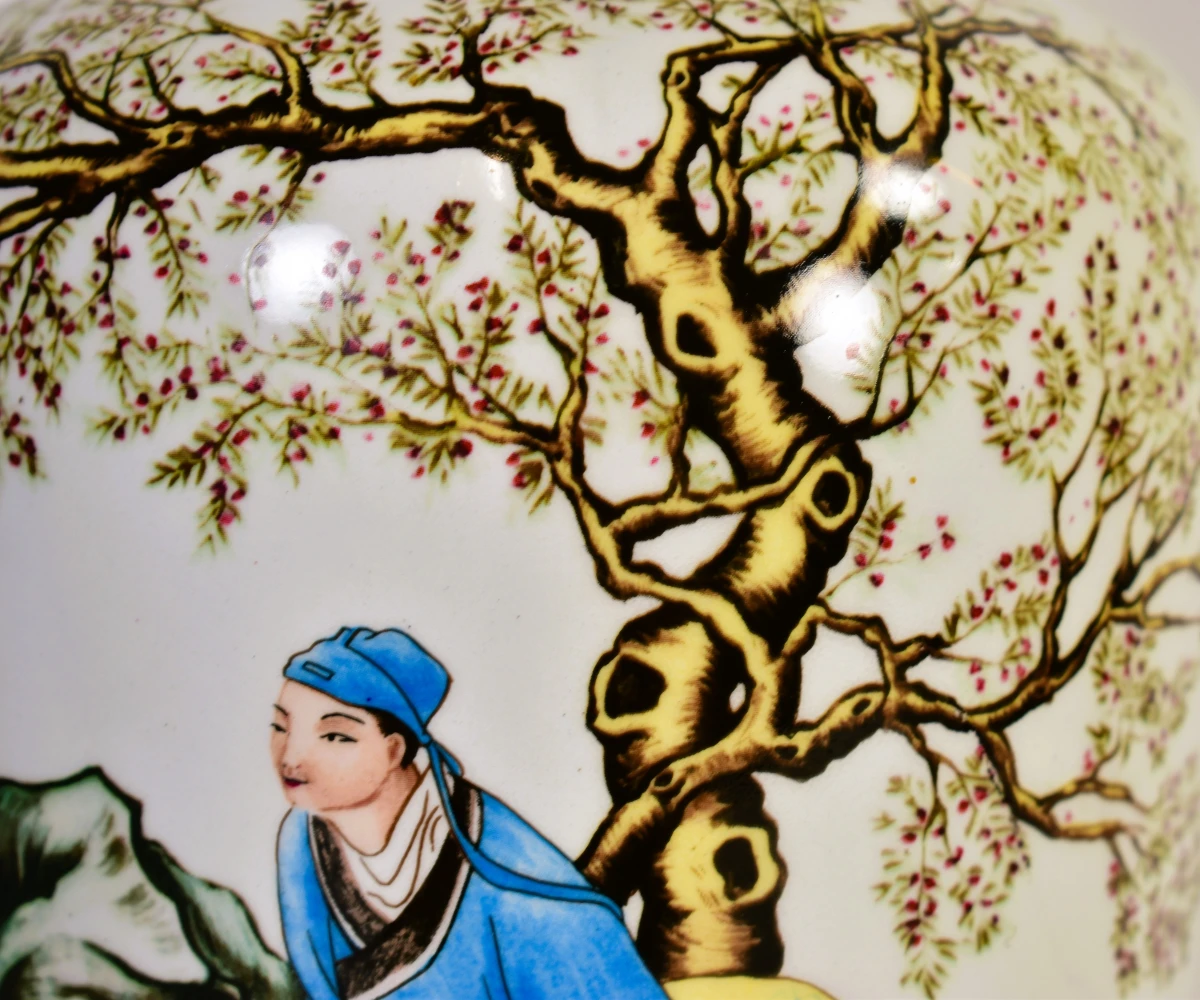 Chinese porseleinen vaas met figuren en vermoedelijk een Qianlong-merk - foto 5