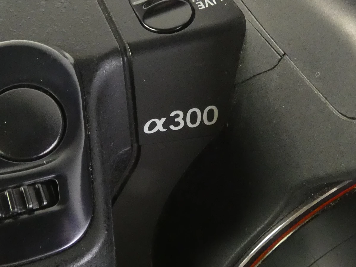 Sony Alpha DSLR-A300 digitale spiegelreflexcamera set met draagtas - foto 4