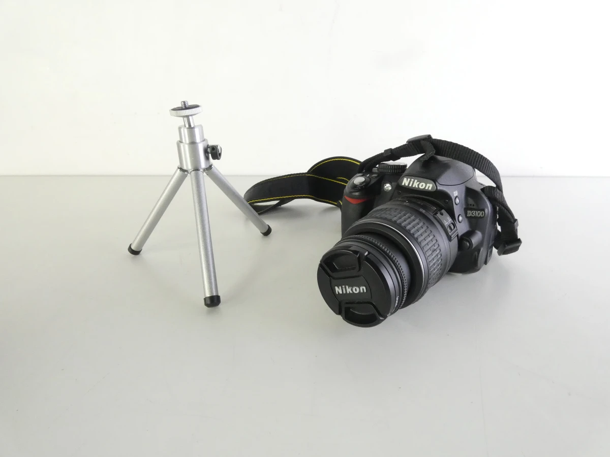 Nikon D3100 spiegelreflexcamera met accessoires en tas - foto 2