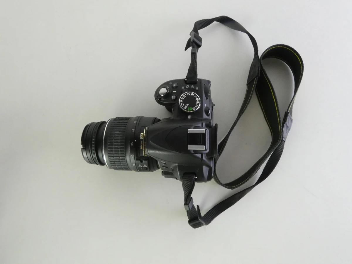Nikon D3100 spiegelreflexcamera met accessoires en tas - foto 4
