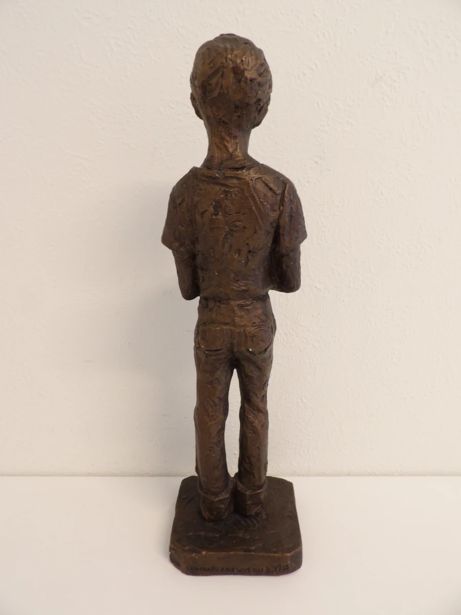 "A Boy and His Dog" beeld - Leonardo Art Works Inc. (1967) - foto 3