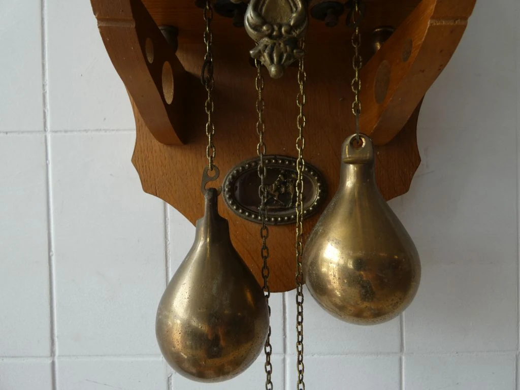 Antieke wandklok met slinger en gewichten - foto 2