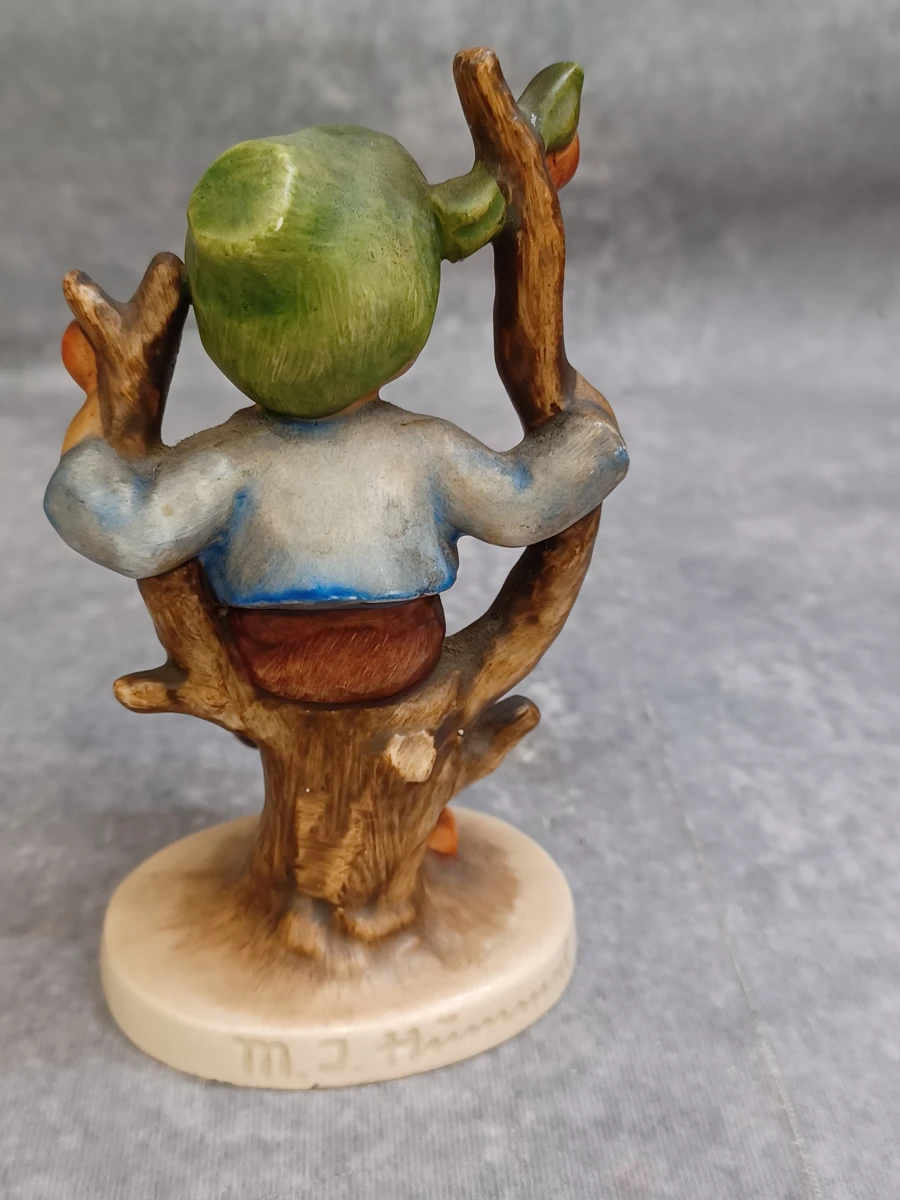 Originele Goebel Hummel set: Jaarbord 1976 en passend beeldje "Apple Tree Boy" - foto 10