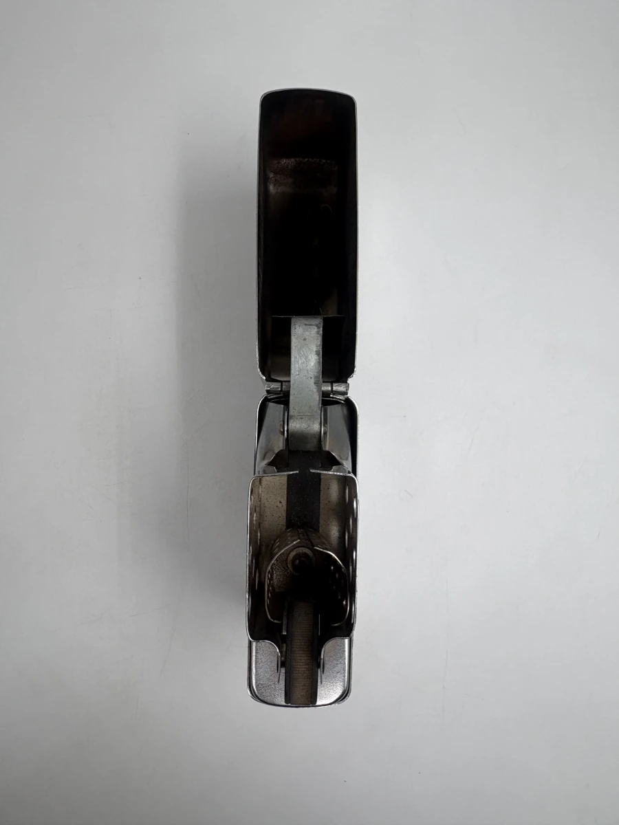 Verzilverde aansteker met metalen etui - foto 2