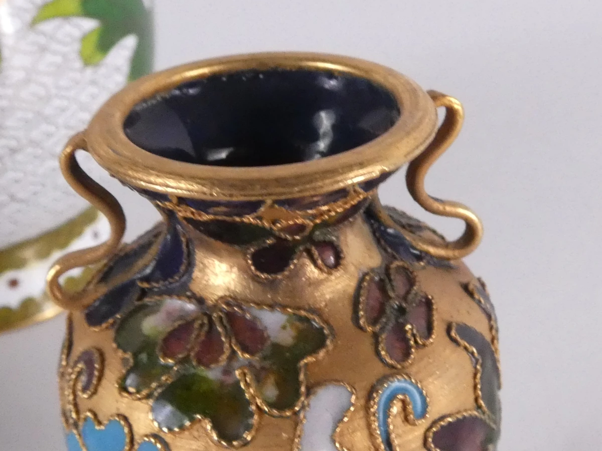 Set van 10 Cloisonné miniatuur vazen en beeldjes - foto 17